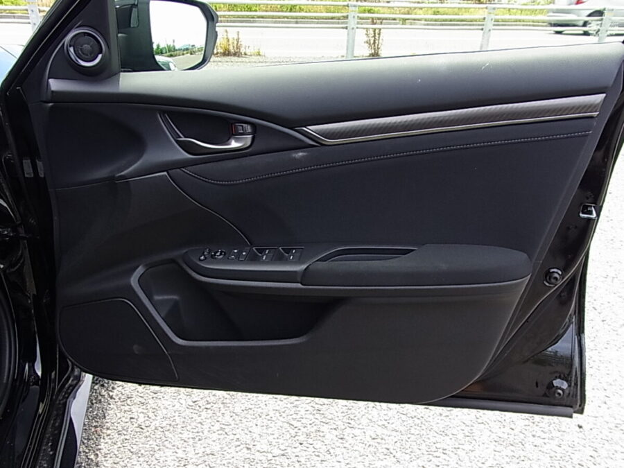 ホンダ シビック ハッチバック Civic Hatchback 試乗 レビュー Part3 インテリア 前席編 質感やデザインの評価はどんな感じ Wonderful Car Life