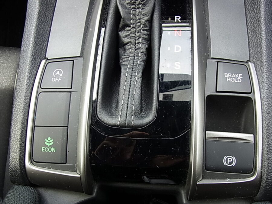 ホンダ シビック ハッチバック Civic Hatchback 試乗 レビュー Part3 インテリア 前席編 質感やデザインの評価はどんな感じ Wonderful Car Life