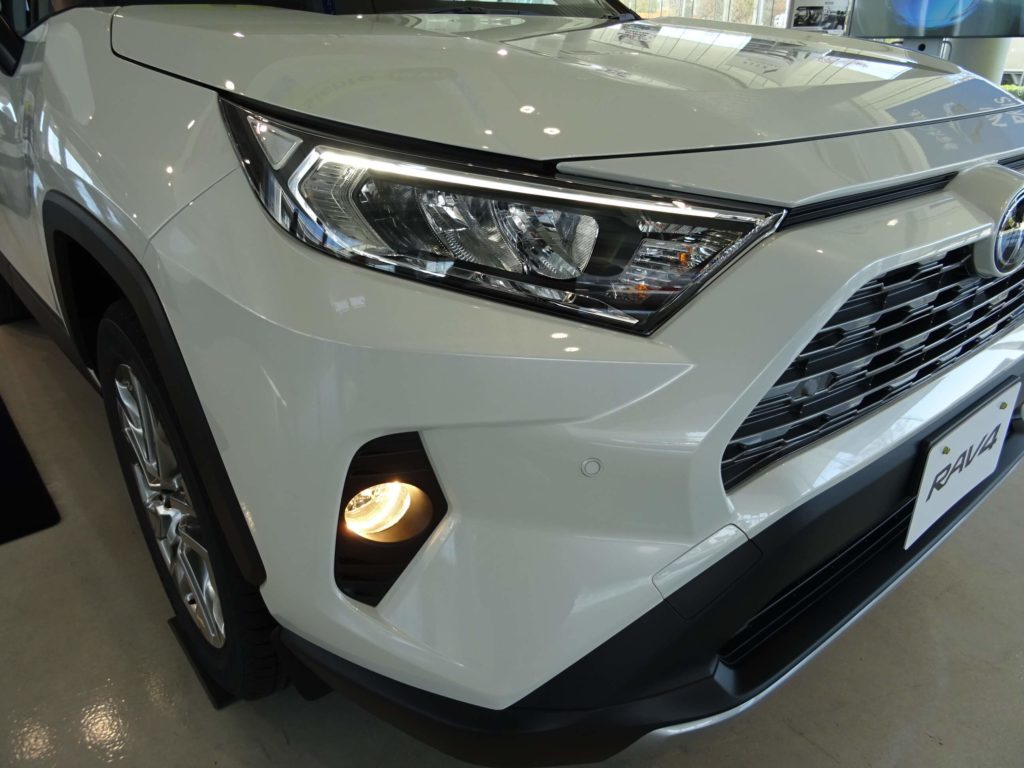 あなたはどっちが好み 比較 違い レビュー 新型 Rav4 Adventure と G グレード を見てきました Wonderful Car Life