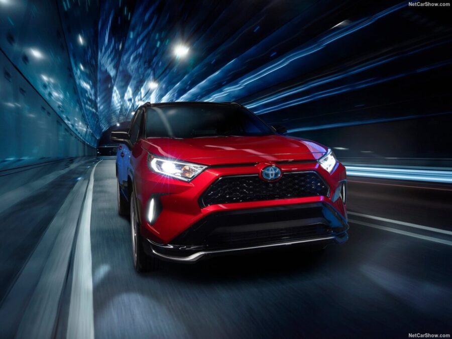 トヨタ【RAV4 PHV装備の違い・全グレード見積もり紹介】”ノーマルRAV4