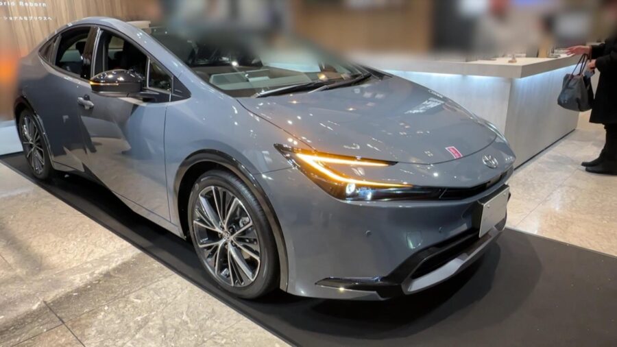 新型プリウス！実車画像でグレード別装備の違いを見る！外装編
