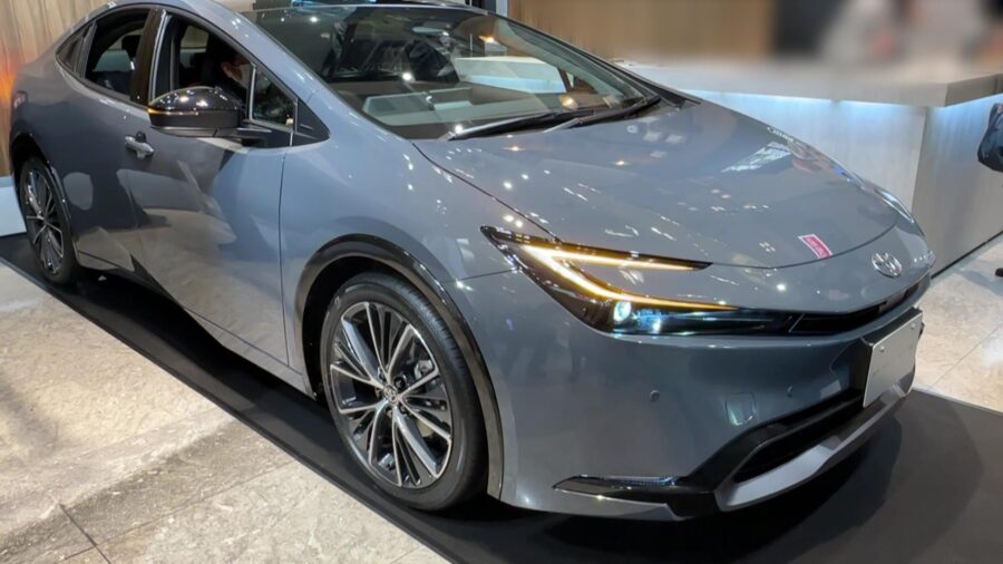 新型プリウス！実車画像でグレード別装備の違いを見る！外装編